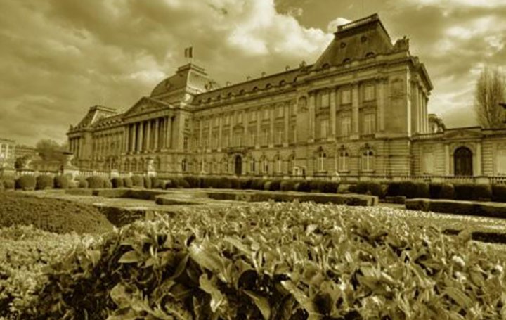 Bomb in the Royal Palace