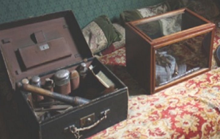 Blackmail in the Bedroom