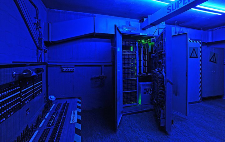 Hacker's Home Reloaded